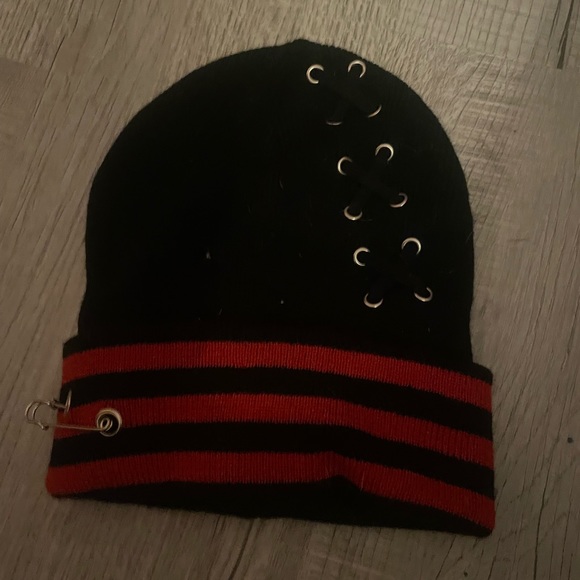 Red and Black Beanie With Lacing And Pin From Hit Topic || Never Used - Picture 1 of 2